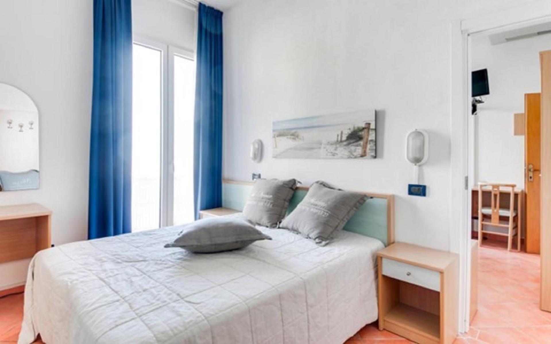 Hotel Delfino Milano Marittima Extérieur photo