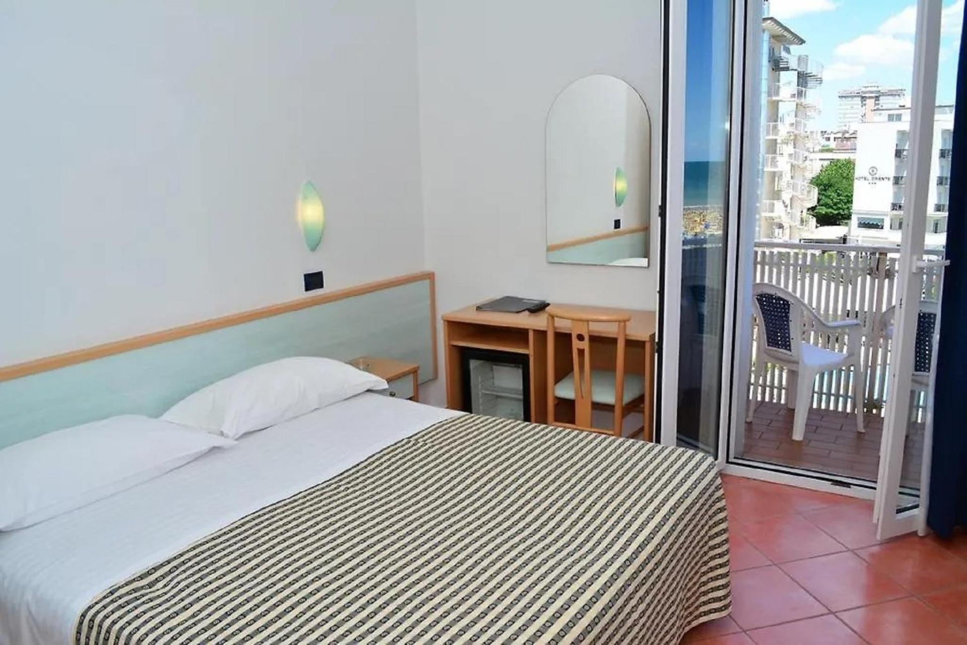 Hotel Delfino Milano Marittima Extérieur photo