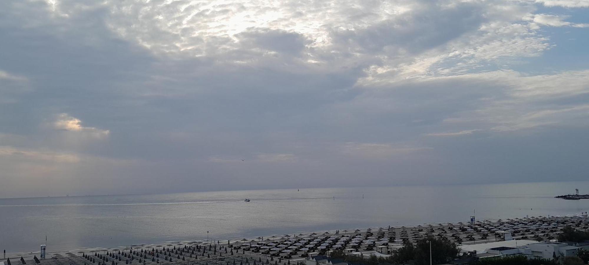 Hotel Delfino Milano Marittima Extérieur photo